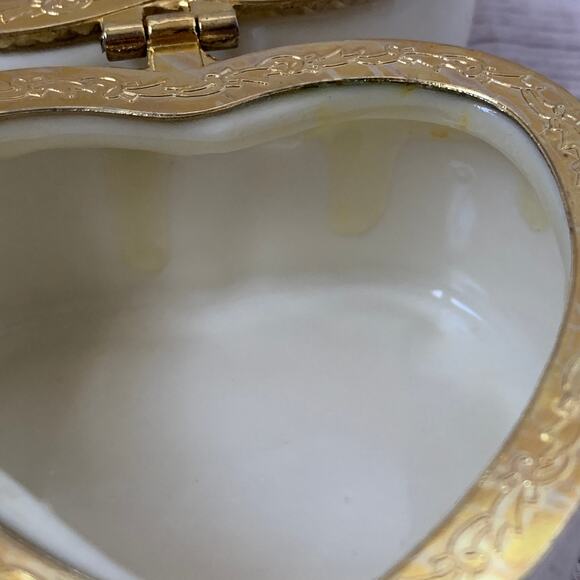 Heart Shaped Ceramic Christmas Holiday Trinket Box with Poinsettias and Bow 3"H - Picture 9 of 16